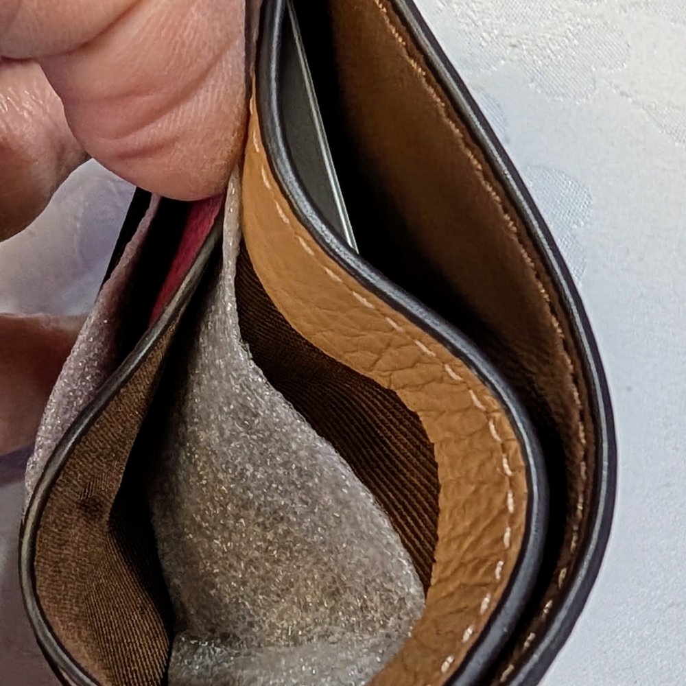 Coach Lips Card Holder - Latte Color - Picture 4 of 6
